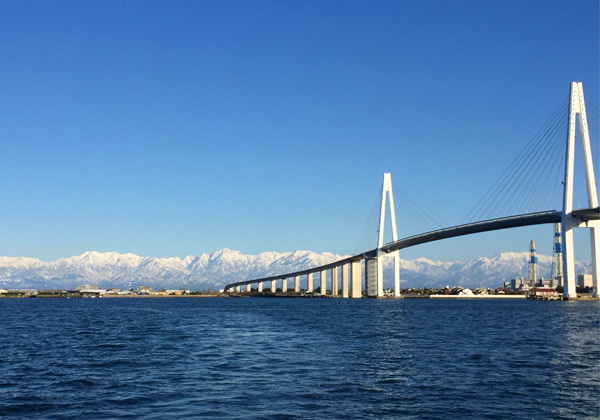 富山湾