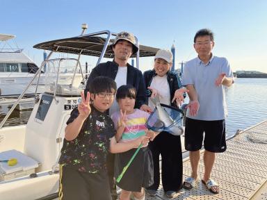 お魚さんがこんにちは！？ご家族で初出航！