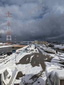 週末に期待大、広がる青空。