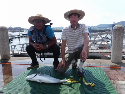 レンタルボート　釣り　ハマチ　ブリ