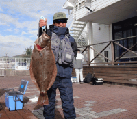 三河湾　座布団ヒラメ現る！