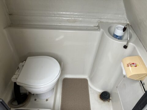 ニッサン サンキャット7.7サルーン