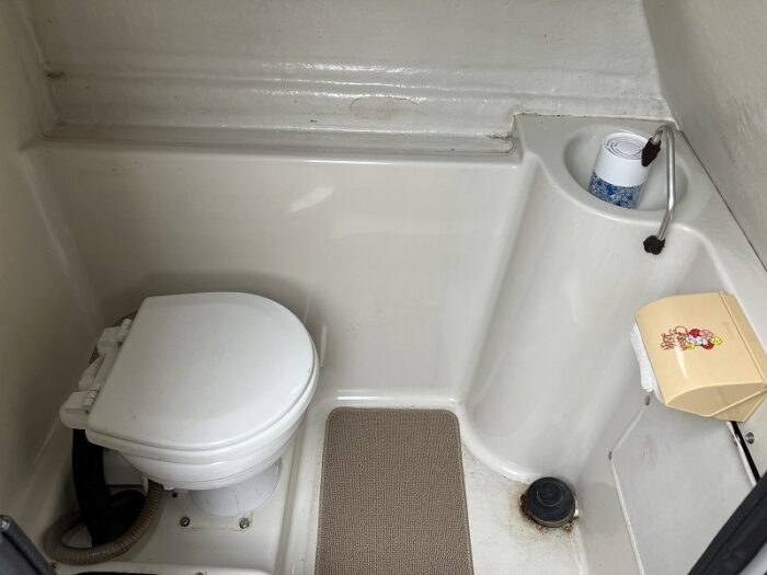 ニッサン サンキャット7.7サルーン